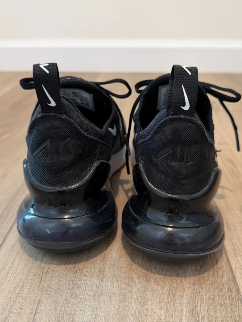 Nike Air Max 270 Black White Women's Size 5 Excellent Condition